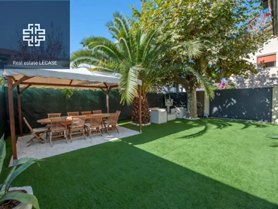 Immagine 18 di Villa in affitto  in via Solferino nr 1 a Forte Dei Marmi