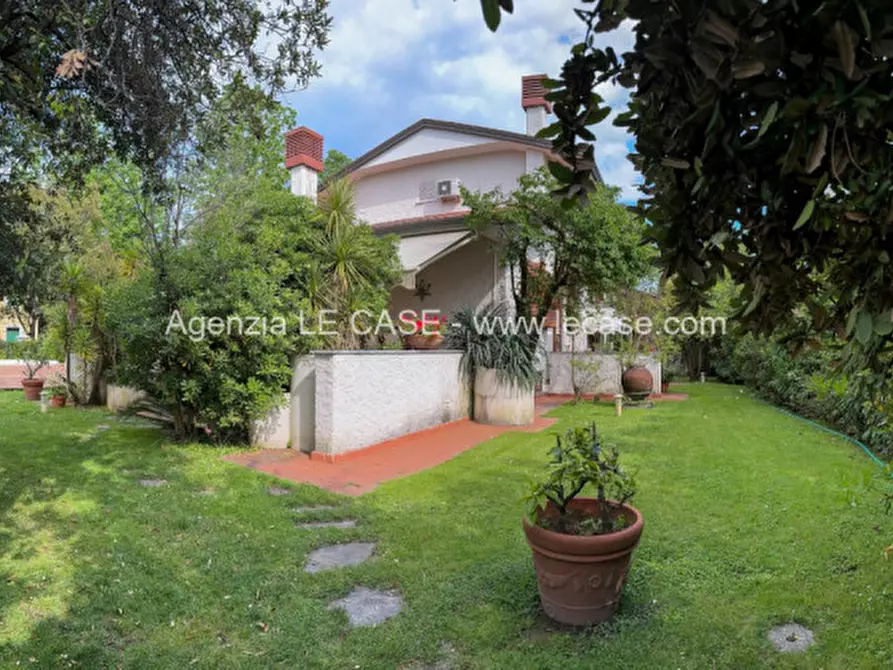Immagine 27 di Villa in affitto  in via Vanzetti 17 a Forte Dei Marmi