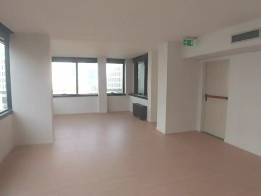 Immagine 10 di Ufficio in affitto  in VIA DI VITTORIO G. a Segrate
