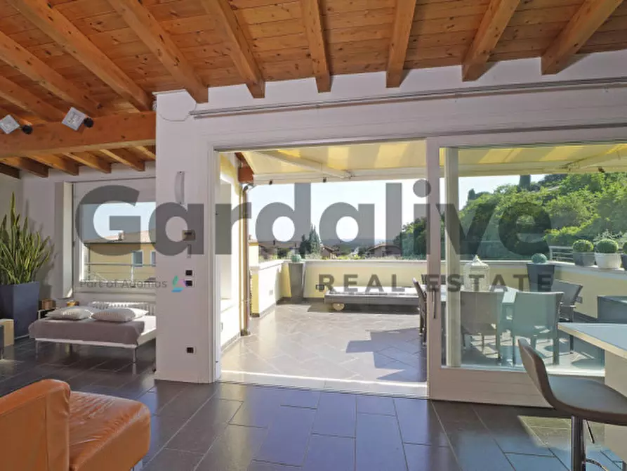 Immagine 1 di Appartamento in vendita  in Via Metelli a Padenghe Sul Garda