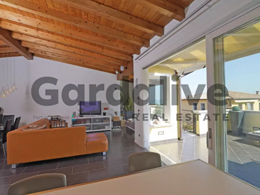 Immagine 3 di Appartamento in vendita  in Via Metelli a Padenghe Sul Garda
