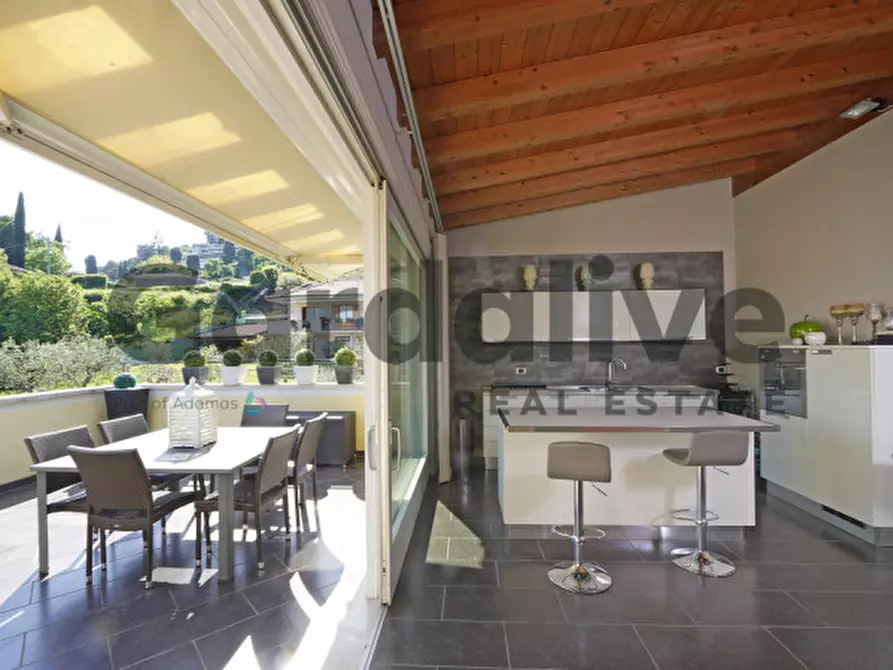 Immagine 10 di Appartamento in vendita  in Via Metelli a Padenghe Sul Garda