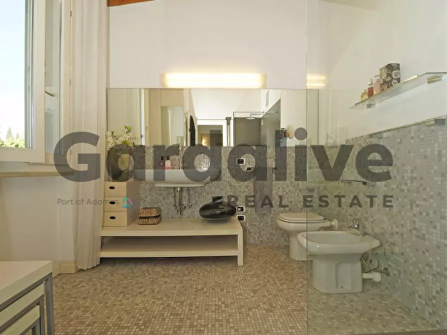 Immagine 25 di Appartamento in vendita  in Via Metelli a Padenghe Sul Garda