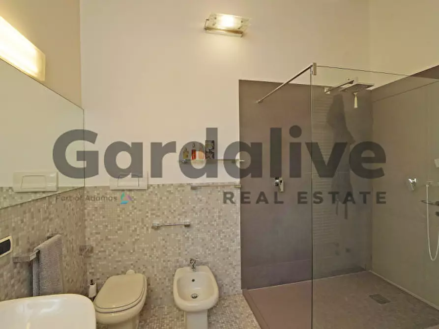 Immagine 26 di Appartamento in vendita  in Via Metelli a Padenghe Sul Garda