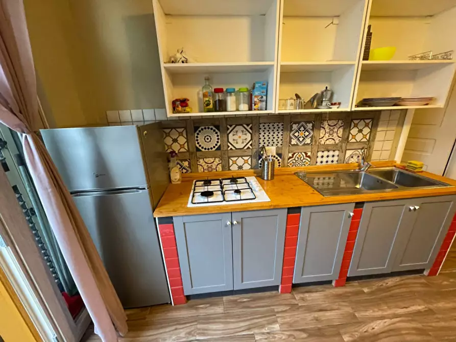 Immagine 4 di Appartamento in affitto  in Via Trinchera a Napoli