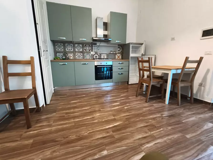 Immagine 1 di Appartamento in affitto  in Via Trinchera a Napoli