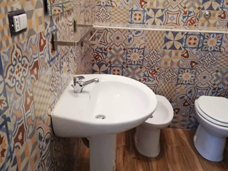 Immagine 1 di Appartamento in affitto  in Via Trinchera a Napoli