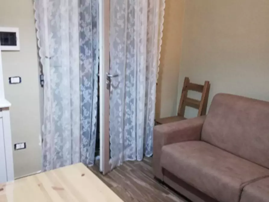 Immagine 3 di Appartamento in affitto  in Via Trinchera a Napoli