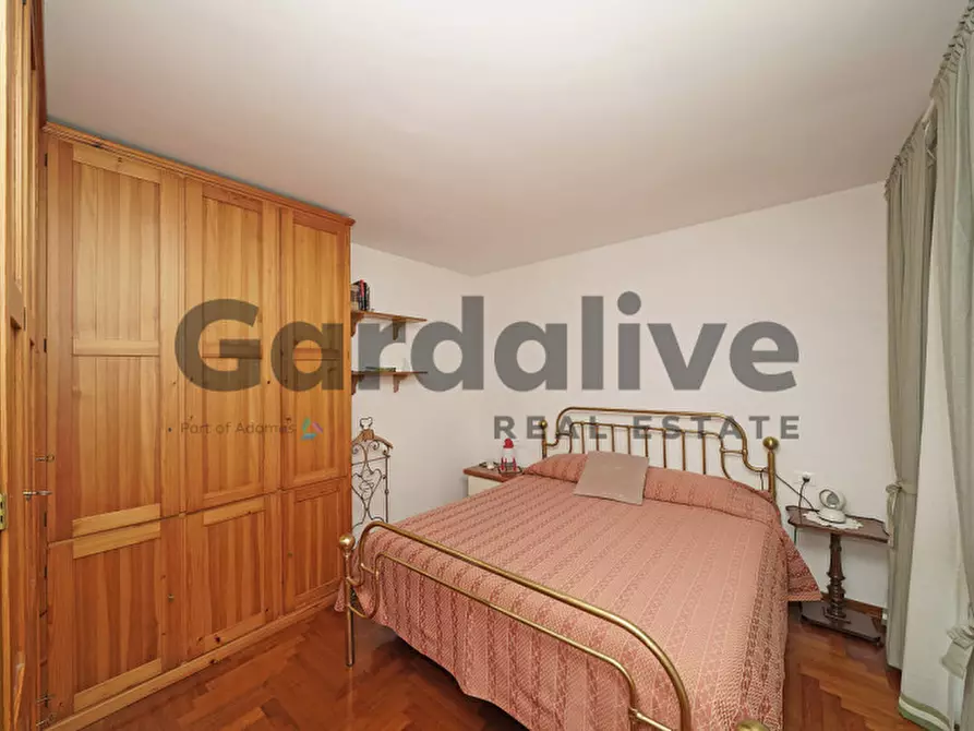 Immagine 7 di Casa indipendente in vendita  a Manerba Del Garda