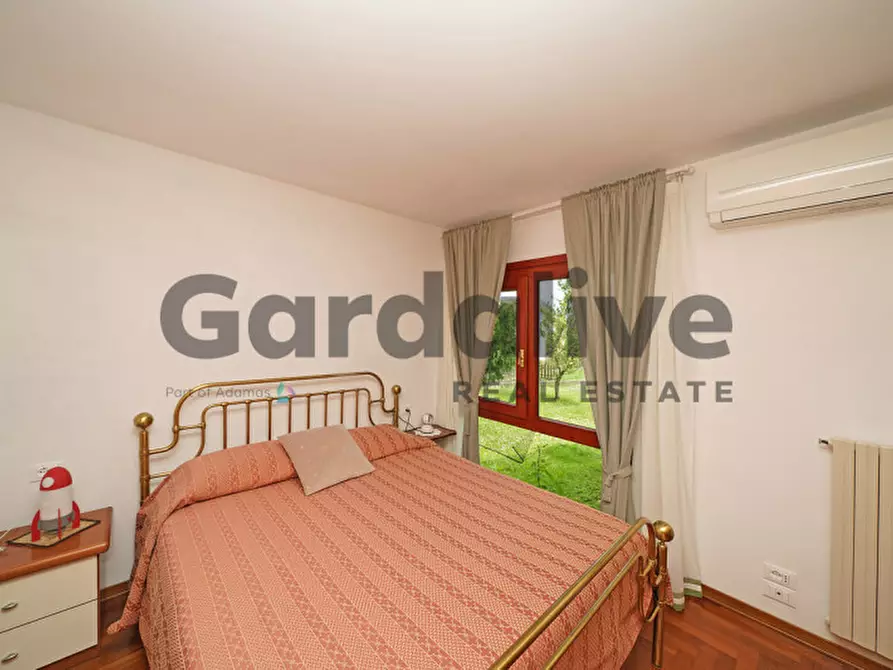 Immagine 8 di Casa indipendente in vendita  a Manerba Del Garda