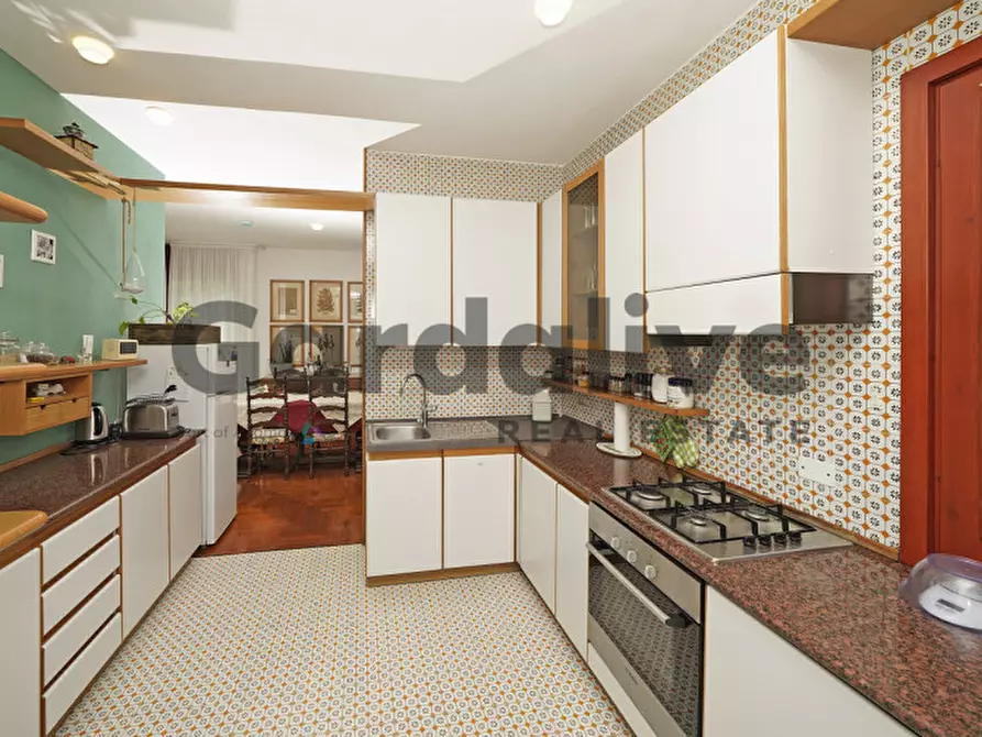 Immagine 10 di Casa indipendente in vendita  a Manerba Del Garda