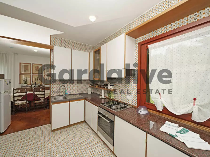 Immagine 11 di Casa indipendente in vendita  a Manerba Del Garda