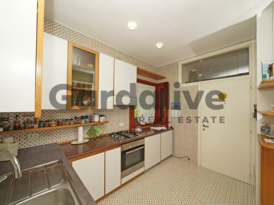 Immagine 13 di Casa indipendente in vendita  a Manerba Del Garda