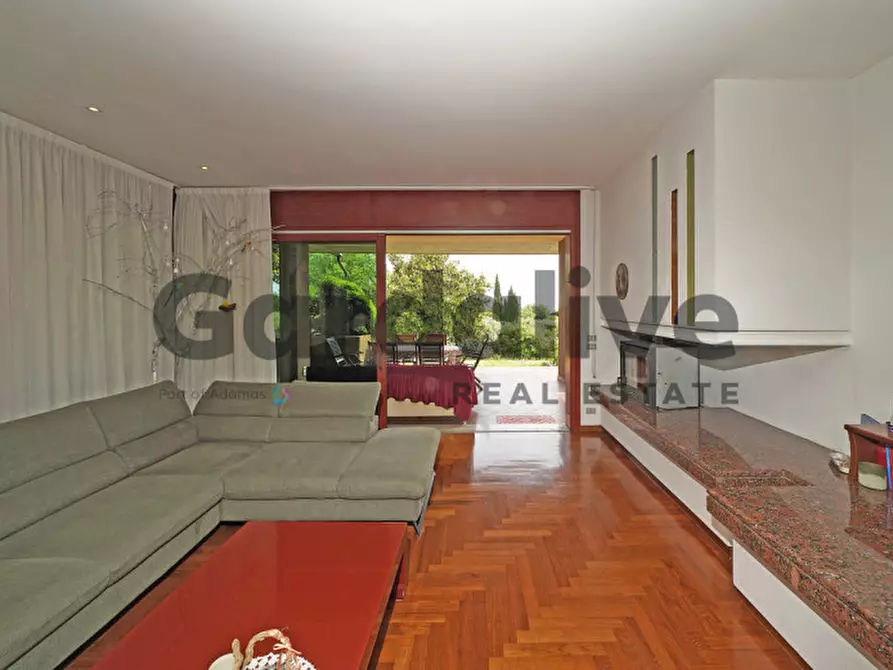 Immagine 17 di Casa indipendente in vendita  a Manerba Del Garda