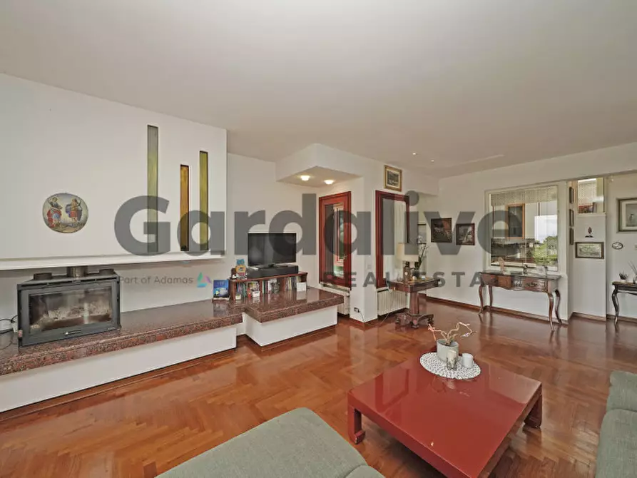 Immagine 21 di Casa indipendente in vendita  a Manerba Del Garda