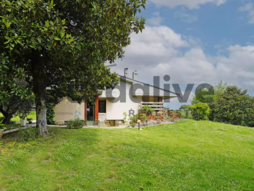 Immagine 33 di Casa indipendente in vendita  a Manerba Del Garda