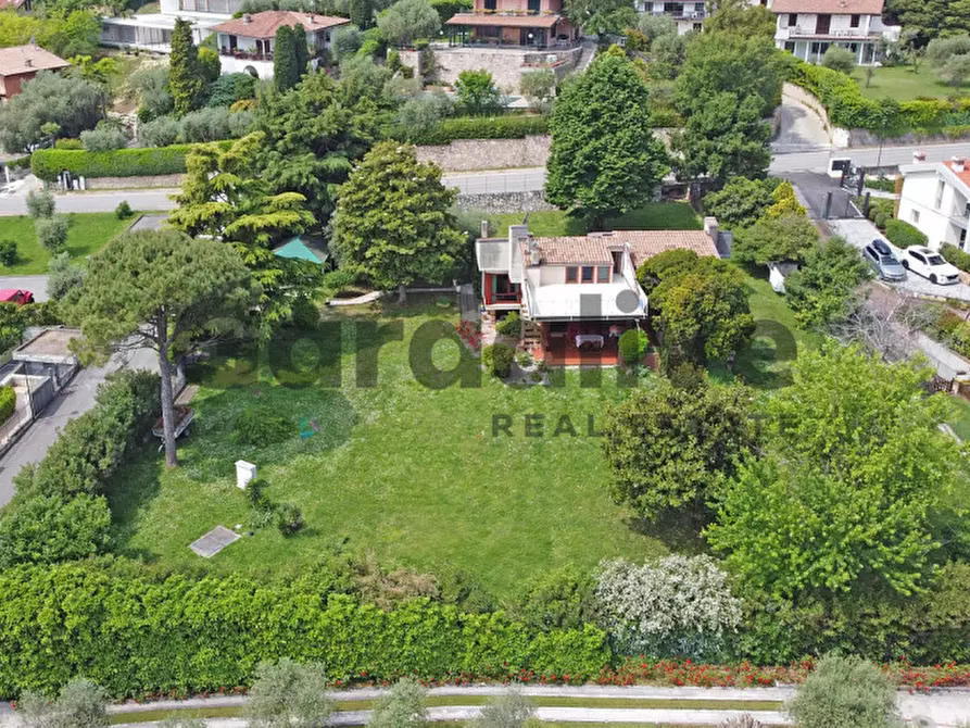 Immagine 37 di Casa indipendente in vendita  a Manerba Del Garda