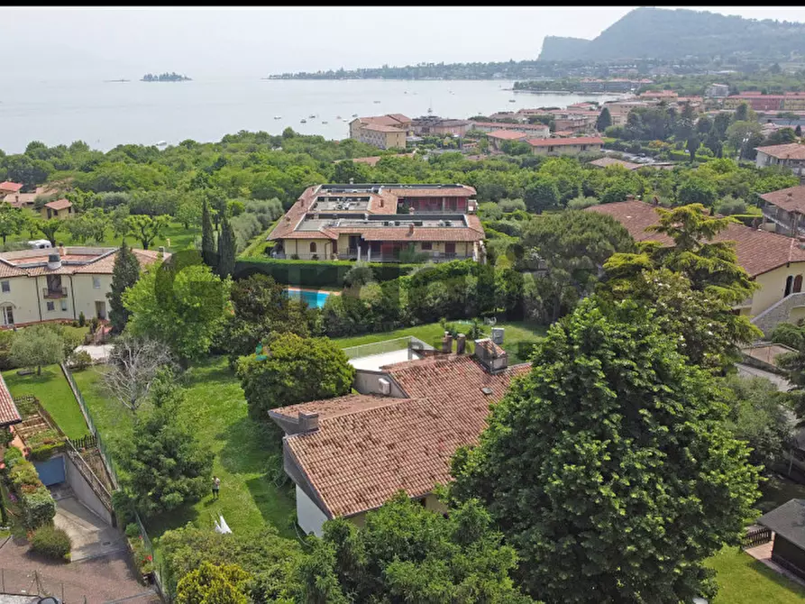 Immagine 40 di Casa indipendente in vendita  a Manerba Del Garda