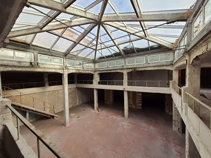 Immagine 6 di Magazzino in vendita  in zona Università a Verona