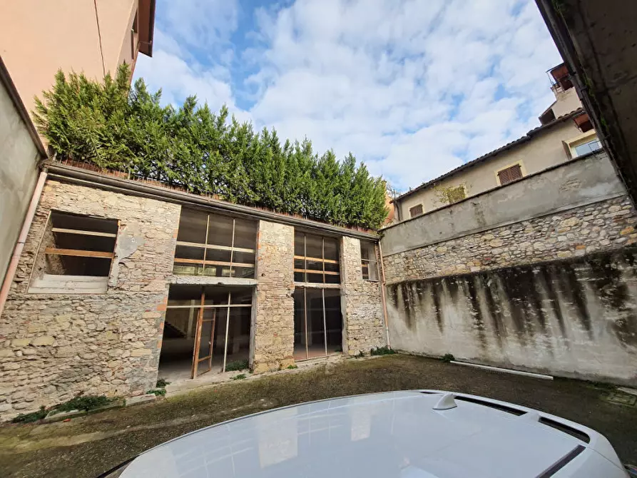 Immagine 9 di Magazzino in vendita  in zona Università a Verona