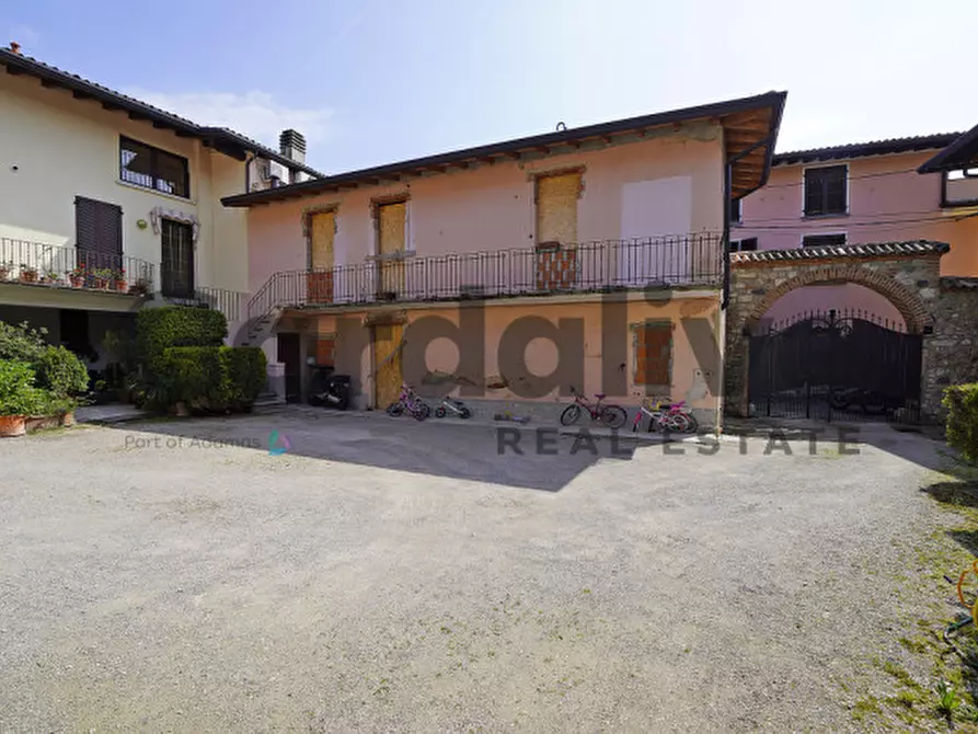 Immagine 6 di Rustico / casale in vendita  in Via Santa Maria a Manerba Del Garda