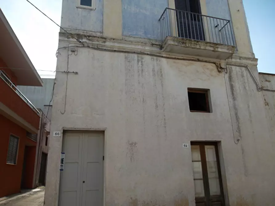 Immagine 2 di Casa indipendente in vendita  a Matino