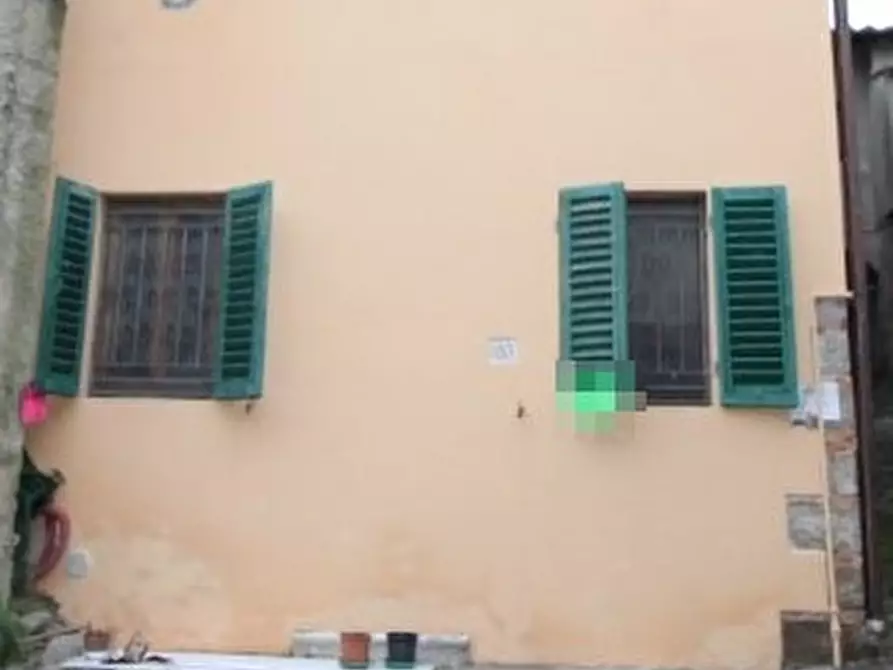 Immagine 17 di Villetta a schiera in vendita  a Montevarchi