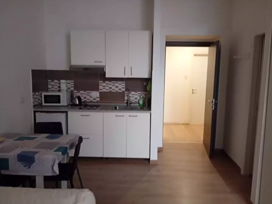 Immagine 1 di Appartamento in affitto  in Via Toledo a Napoli