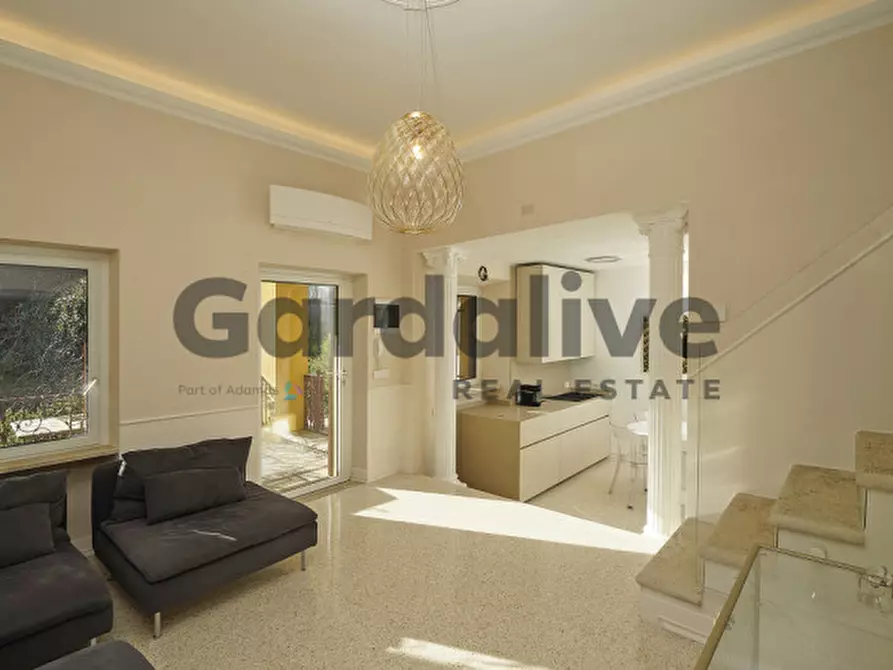 Immagine 14 di Villa in vendita  in Via Caio Valerio Catullo a Sirmione