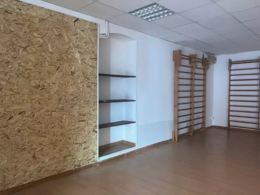 Immagine 2 di Magazzino in affitto  in piazza italia a Cagliari