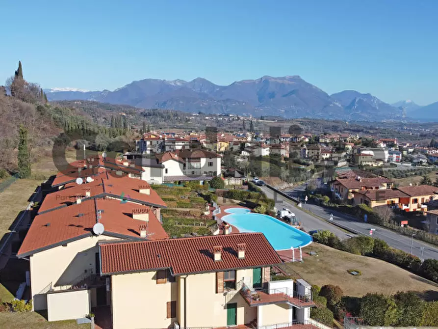 Immagine 30 di Appartamento in vendita  in Via Lago Lucone ,20 a Polpenazze Del Garda