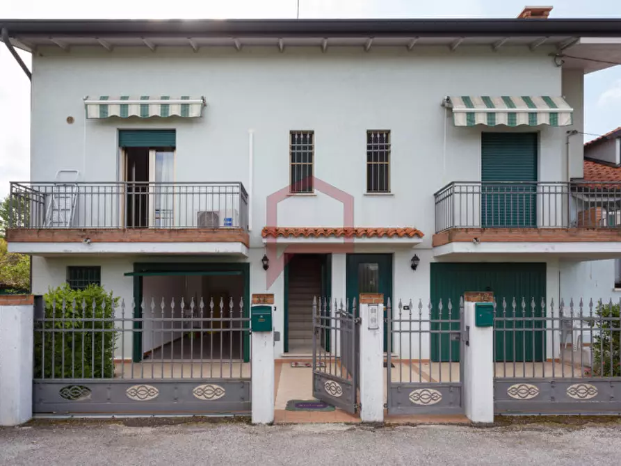 Immagine 27 di Casa trifamiliare in affitto  in Mestre a Venezia
