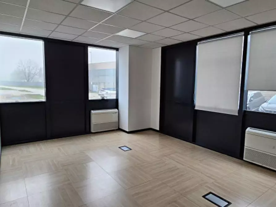 Immagine 3 di Ufficio in affitto  a Padova