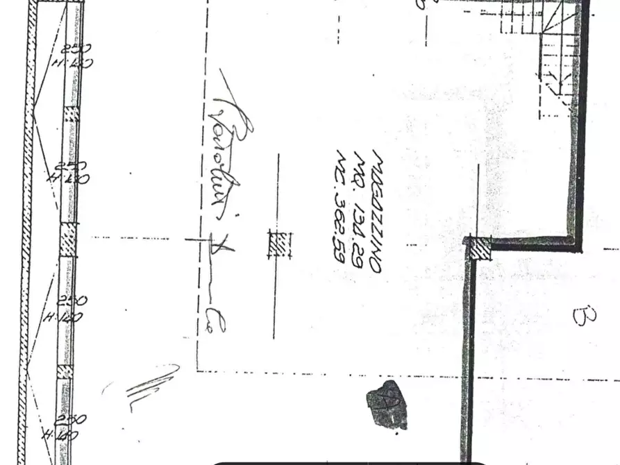 Immagine 1 di Negozio in affitto  in Via Bachelet a Vigonza