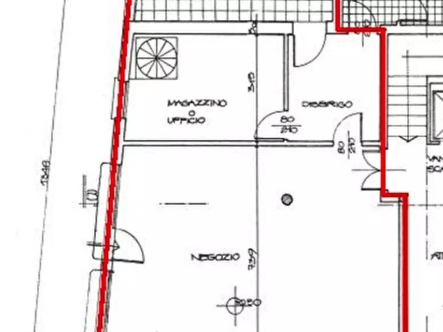 Immagine 7 di Negozio in vendita  in Via Rezzonico 26 b a Padova