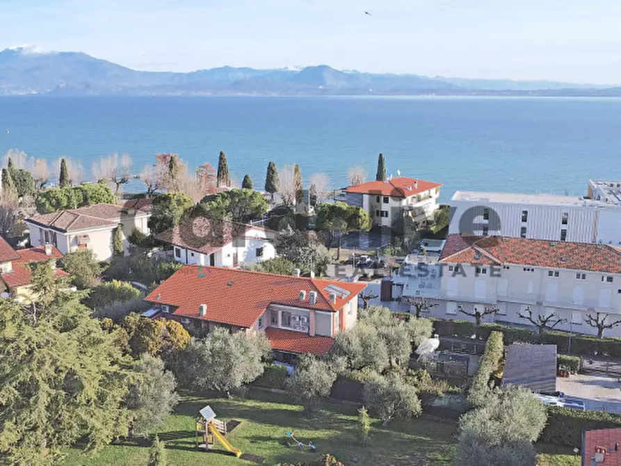 Immagine 5 di Casa bifamiliare in vendita  in Via San Remo 4 a Sirmione