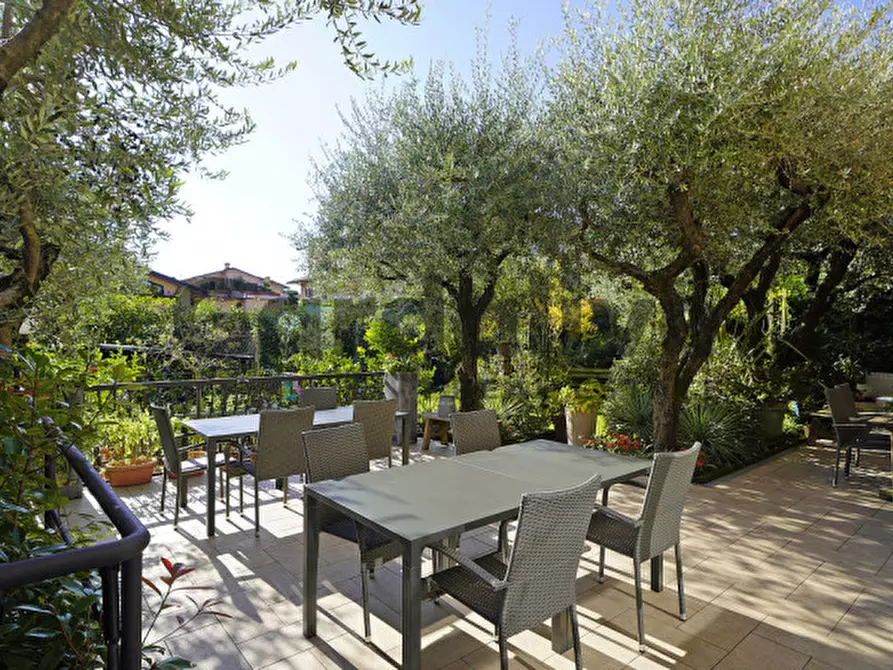 Immagine 7 di Casa bifamiliare in vendita  in Via San Remo 4 a Sirmione