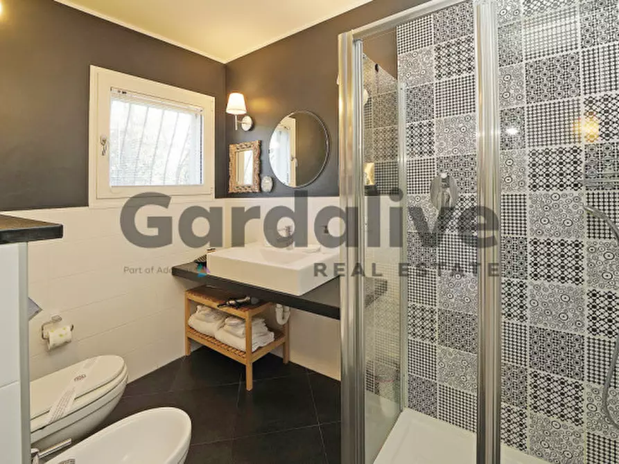 Immagine 17 di Casa bifamiliare in vendita  in Via San Remo 4 a Sirmione