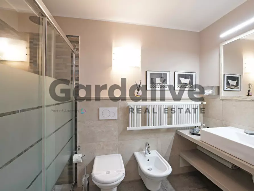 Immagine 23 di Casa bifamiliare in vendita  in Via San Remo 4 a Sirmione