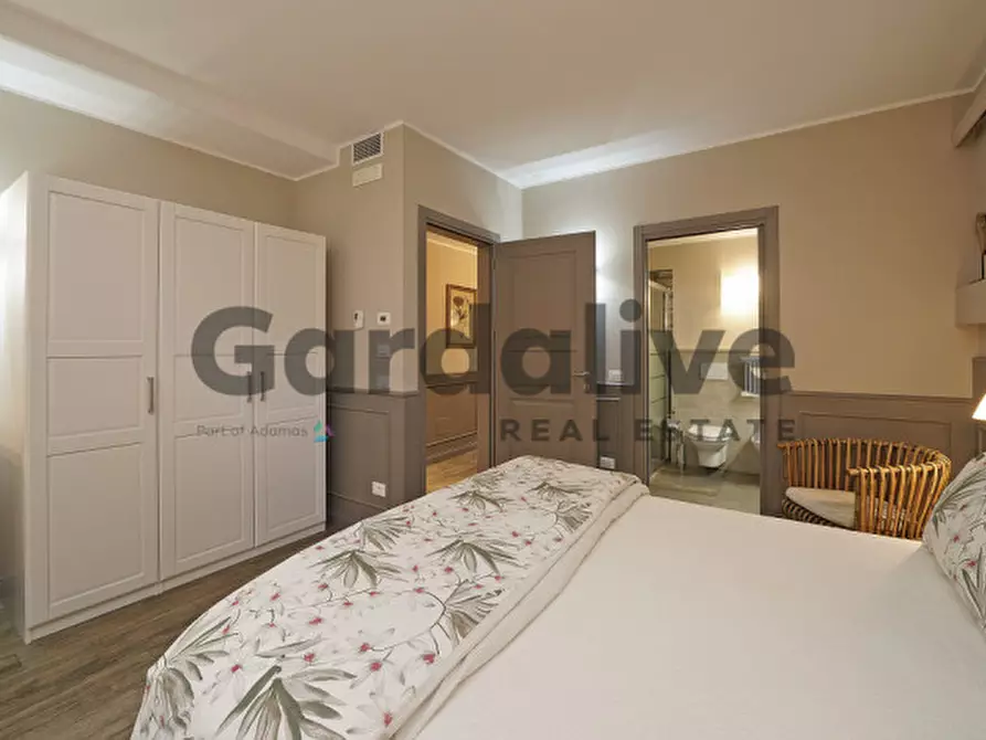 Immagine 24 di Casa bifamiliare in vendita  in Via San Remo 4 a Sirmione