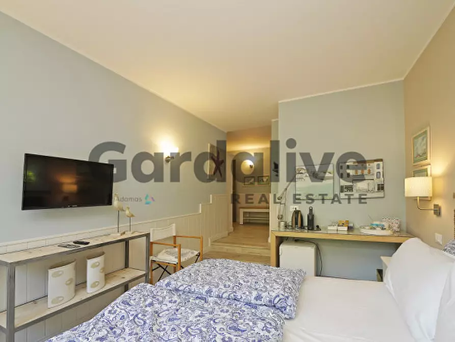 Immagine 26 di Casa bifamiliare in vendita  in Via San Remo 4 a Sirmione