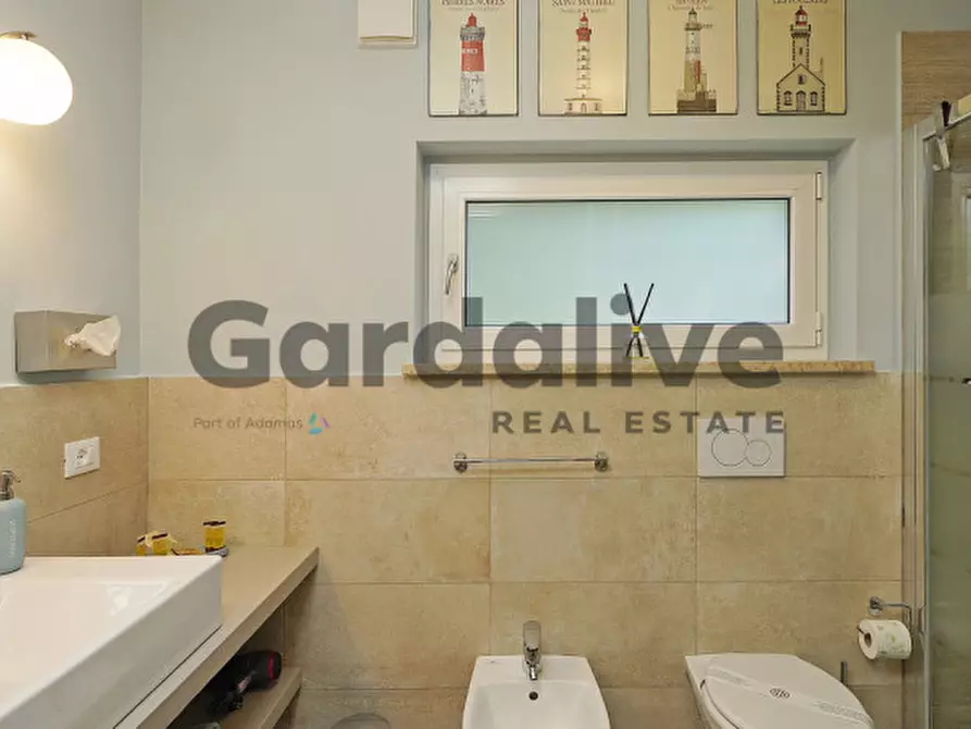 Immagine 28 di Casa bifamiliare in vendita  in Via San Remo 4 a Sirmione