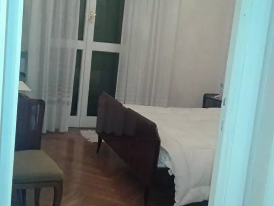 Immagine 15 di Appartamento in affitto  in via federcio delpino a Genova