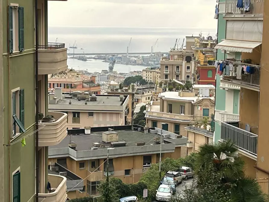 Immagine 16 di Appartamento in affitto  in via federcio delpino a Genova