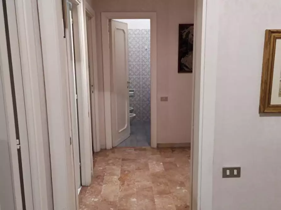 Immagine 31 di Appartamento in affitto  in via federcio delpino a Genova