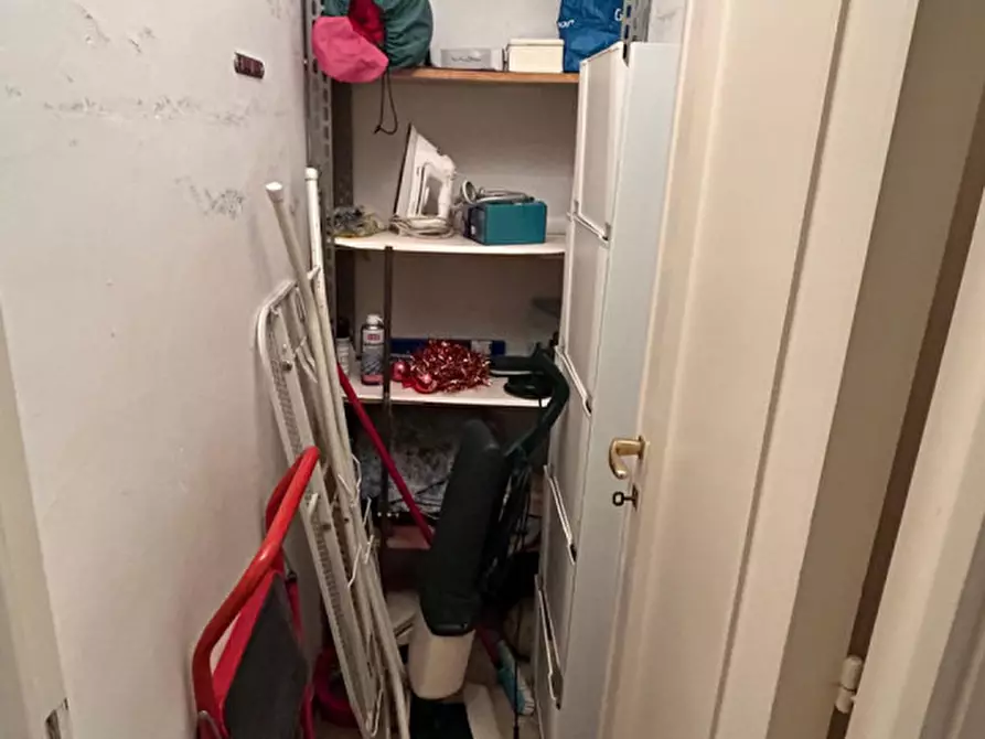 Immagine 34 di Appartamento in affitto  in via federcio delpino a Genova