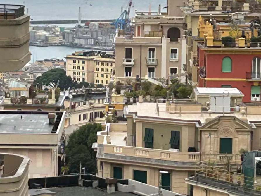Immagine 37 di Appartamento in affitto  in via federcio delpino a Genova