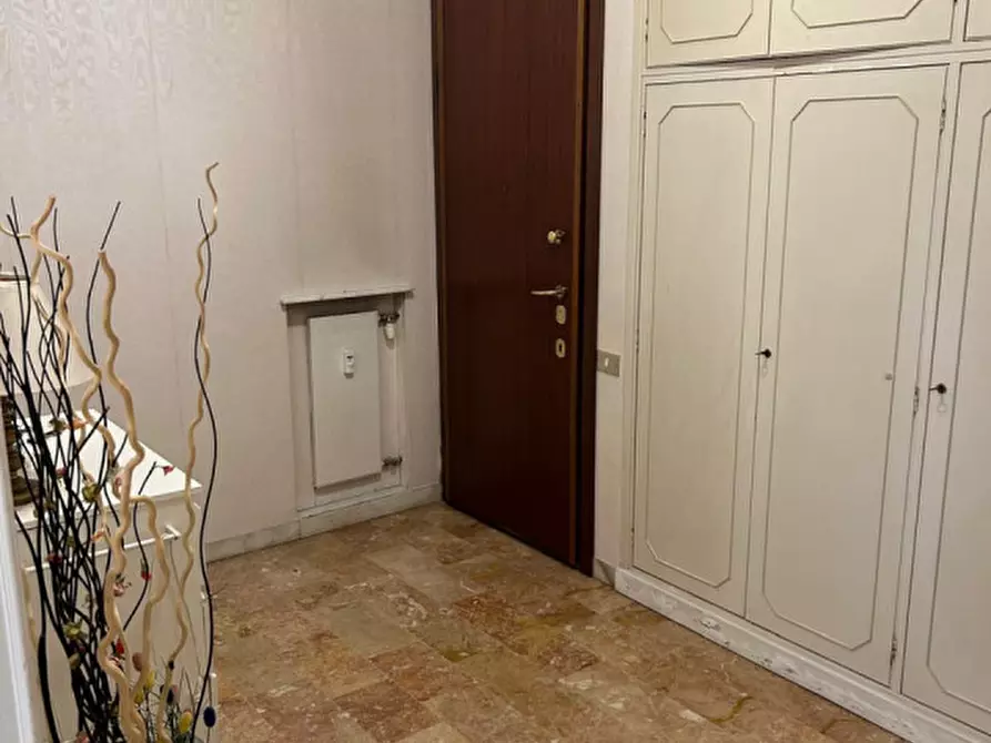 Immagine 39 di Appartamento in affitto  in via federcio delpino a Genova