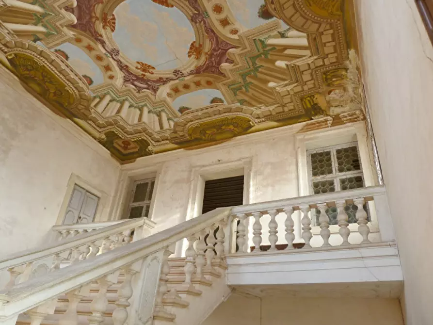 Immagine 3 di Villa in vendita  in Via Ponte a Malo