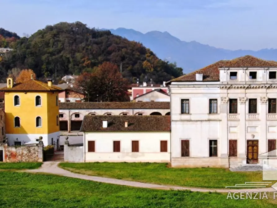 Immagine 5 di Villa in vendita  in Via Ponte a Malo